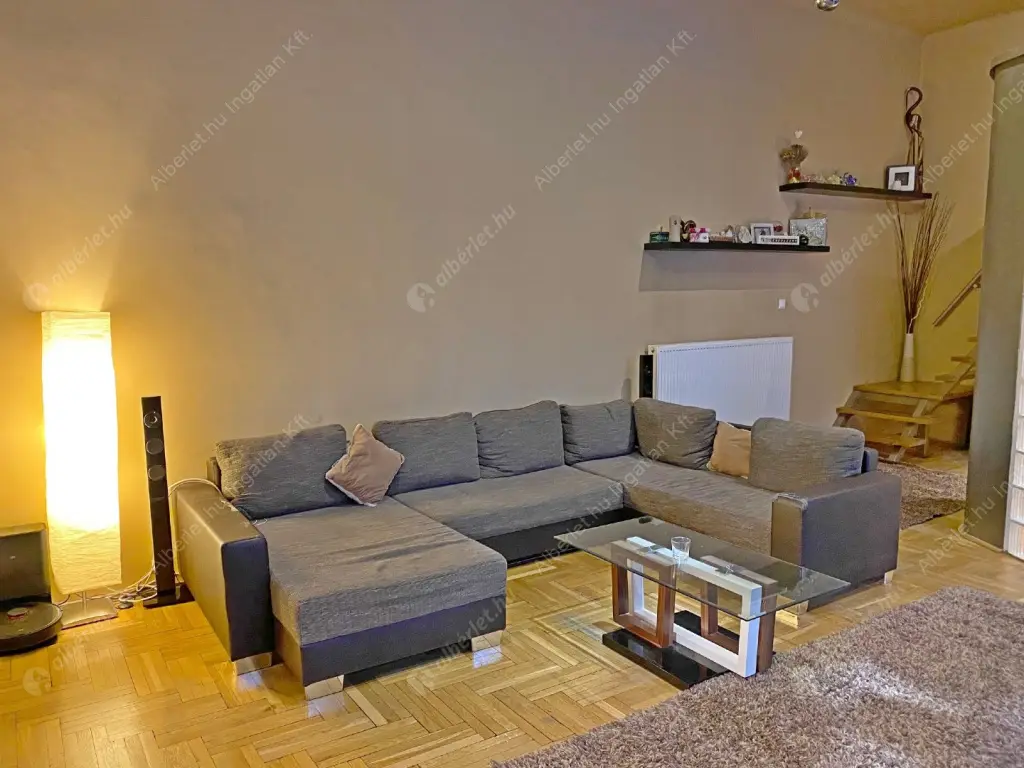 Kiadó albérlet 330000 Ft/hó áron: Budapest, VII. kerület  Rákóczi út. Mérete: 72 nm, 3 szobás | Alberlet.hu - 6583934