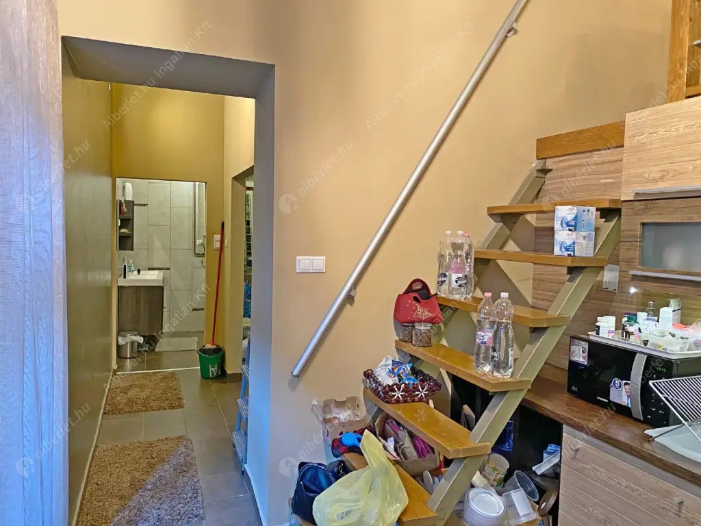 Kiadó albérlet 330000 Ft/hó áron: Budapest, VII. kerület  Rákóczi út. Mérete: 72 nm, 3 szobás | Alberlet.hu - 6583951