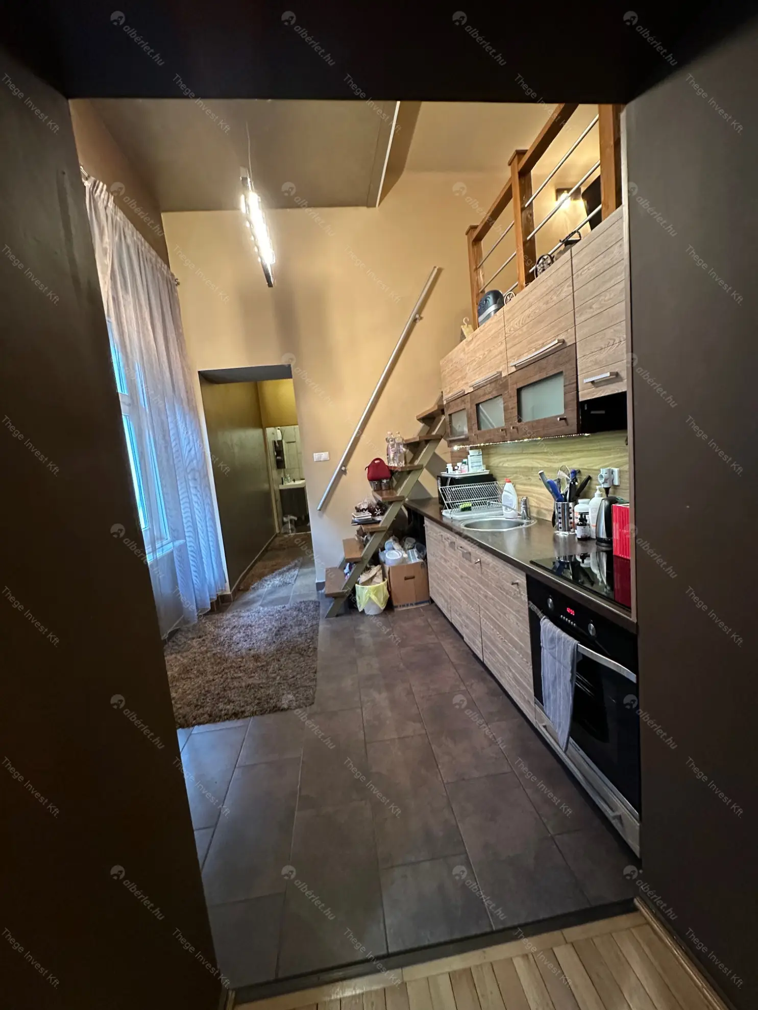 Kiadó albérlet 330000 Ft/hó áron: Budapest, VII. kerület  Rákóczi út. Mérete: 73 nm, 3 szobás | Alberlet.hu - 6583567