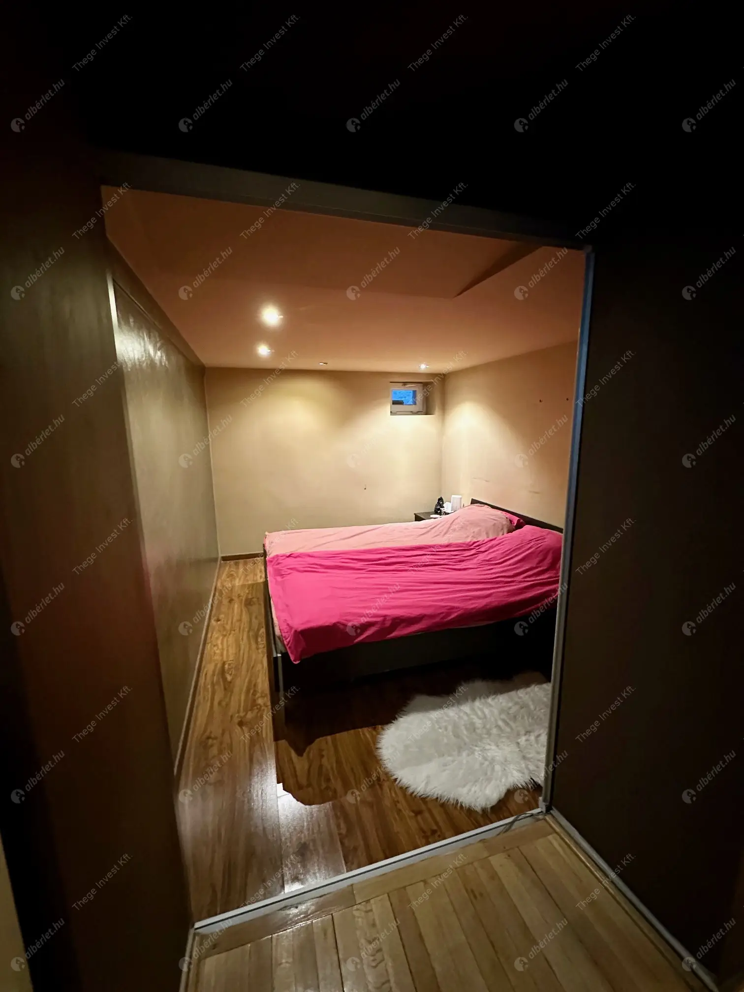 Kiadó albérlet 330000 Ft/hó áron: Budapest, VII. kerület  Rákóczi út. Mérete: 73 nm, 3 szobás | Alberlet.hu - 6583576