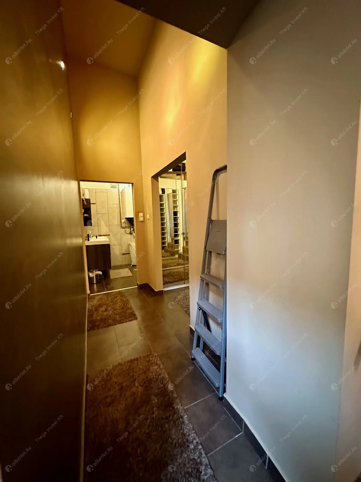 Kiadó albérlet 330000 Ft/hó áron: Budapest, VII. kerület  Rákóczi út. Mérete: 73 nm, 3 szobás | Alberlet.hu - 6583579