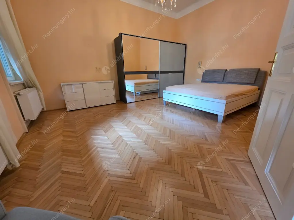 Kiadó albérlet 320000 Ft/hó áron: Budapest, VII. kerület  Rákóczi út. Mérete: 86 nm, 2 szobás | Alberlet.hu - 6570763