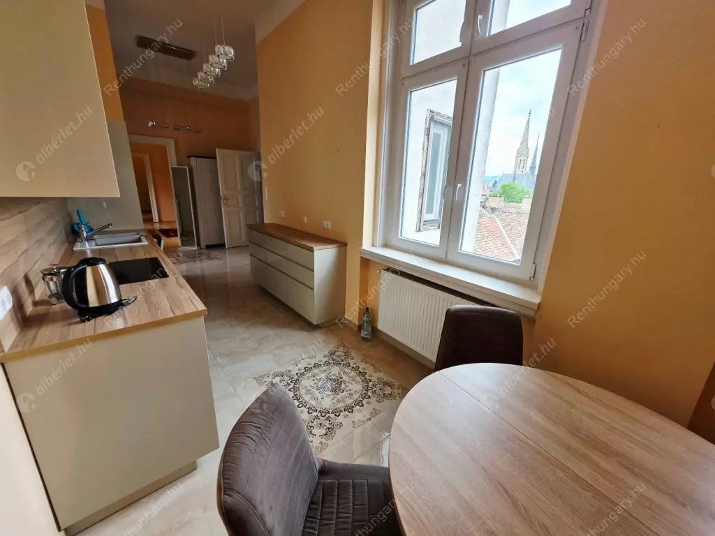 Kiadó albérlet 320000 Ft/hó áron: Budapest, VII. kerület  Rákóczi út. Mérete: 86 nm, 2 szobás | Alberlet.hu - 6570772