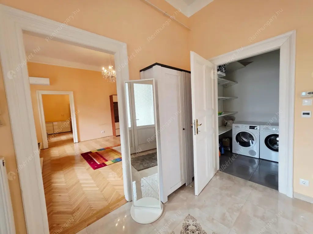 Kiadó albérlet 320000 Ft/hó áron: Budapest, VII. kerület  Rákóczi út. Mérete: 86 nm, 2 szobás | Alberlet.hu - 6570775