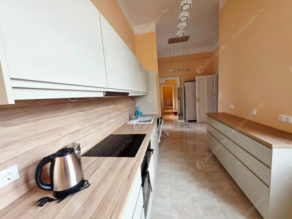 Kiadó albérlet 320000 Ft/hó áron: Budapest, VII. kerület  Rákóczi út. Mérete: 86 nm, 2 szobás | Alberlet.hu - 6585429