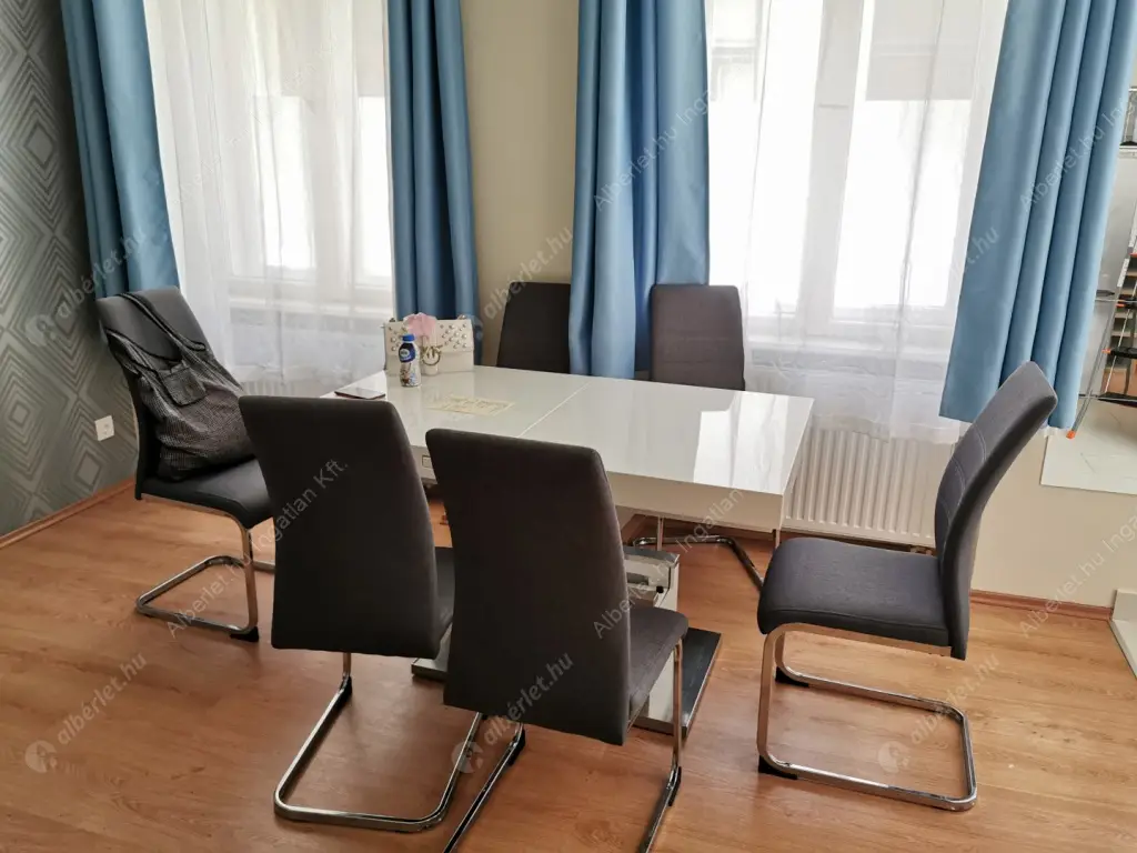 Kiadó albérlet 215000 Ft/hó áron: Budapest, VII. kerület  Rejtő Jenő utca. Mérete: 42 nm, 1 szobás | Alberlet.hu - 6075773