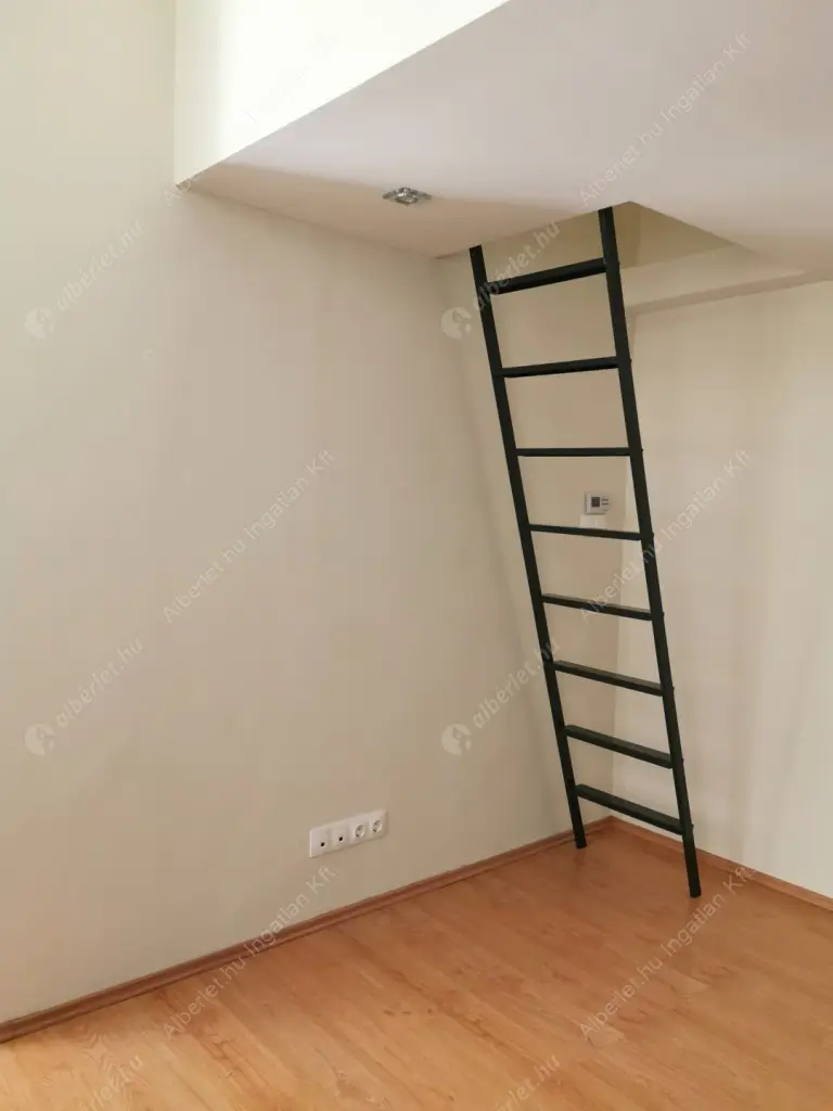 Kiadó albérlet 215000 Ft/hó áron: Budapest, VII. kerület  Rejtő Jenő utca. Mérete: 42 nm, 1 szobás | Alberlet.hu - 6075774