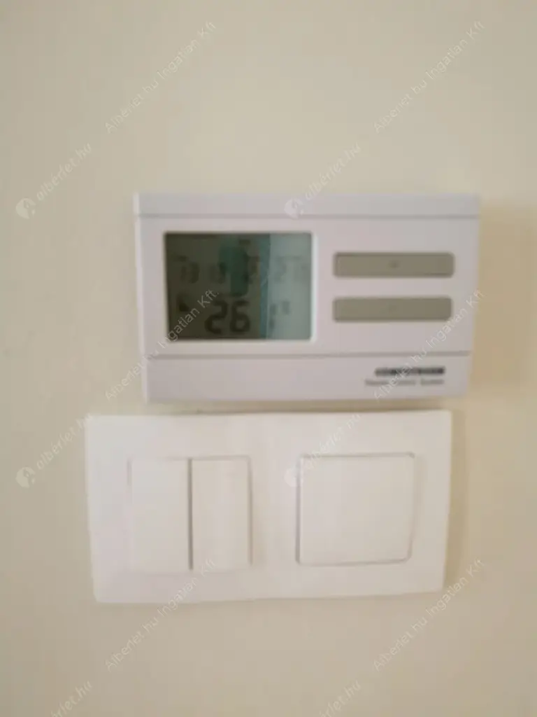 Kiadó albérlet 215000 Ft/hó áron: Budapest, VII. kerület  Rejtő Jenő utca. Mérete: 42 nm, 1 szobás | Alberlet.hu - 6075776