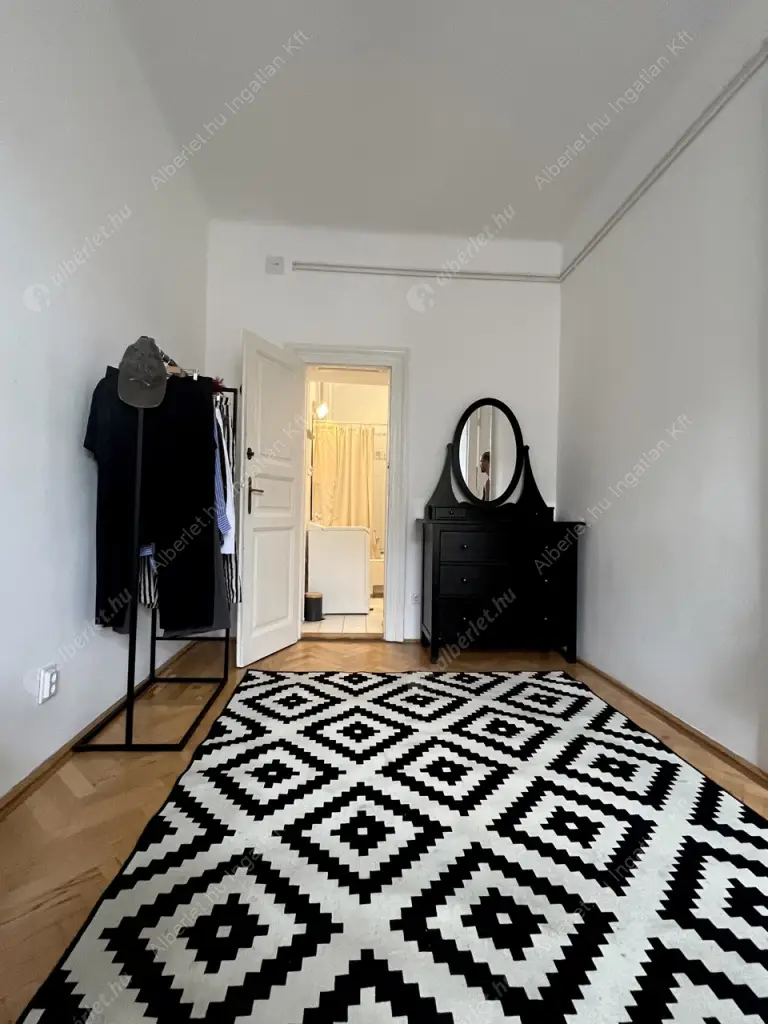 Kiadó albérlet 269000 Ft/hó áron: Budapest, VII. kerület  Rejtő Jenő utca. Mérete: 70 nm, 2 szobás | Alberlet.hu - 6605337