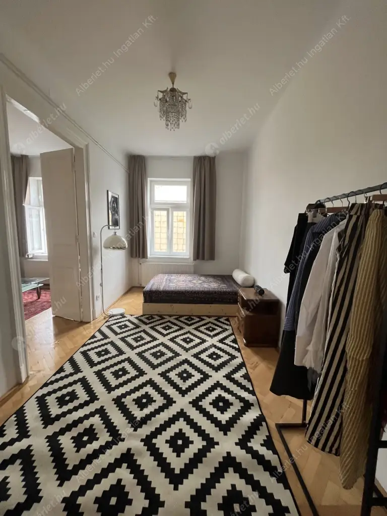 Kiadó albérlet 269000 Ft/hó áron: Budapest, VII. kerület  Rejtő Jenő utca. Mérete: 70 nm, 2 szobás | Alberlet.hu - 6605339