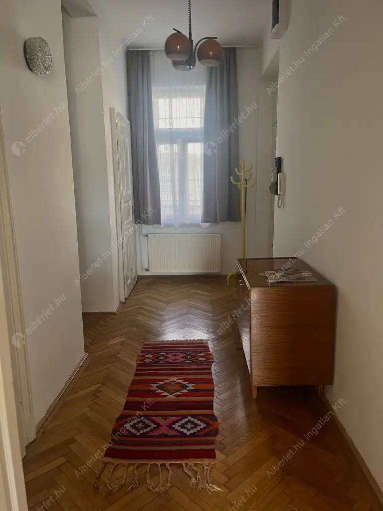 Kiadó albérlet 269000 Ft/hó áron: Budapest, VII. kerület  Rejtő Jenő utca. Mérete: 70 nm, 2 szobás | Alberlet.hu - 6605347