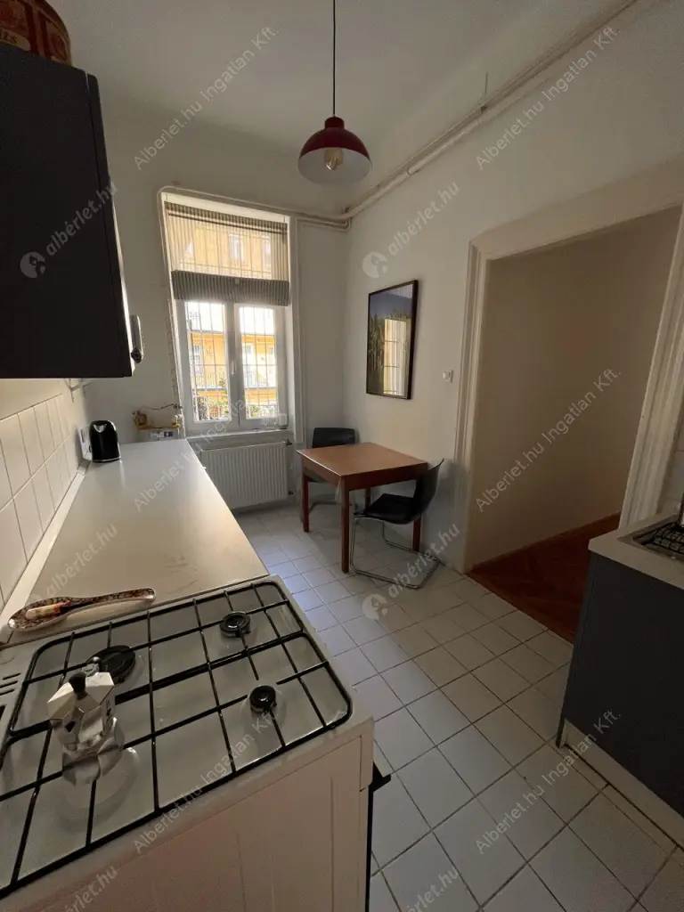 Kiadó albérlet 269000 Ft/hó áron: Budapest, VII. kerület  Rejtő Jenő utca. Mérete: 70 nm, 2 szobás | Alberlet.hu - 6605355