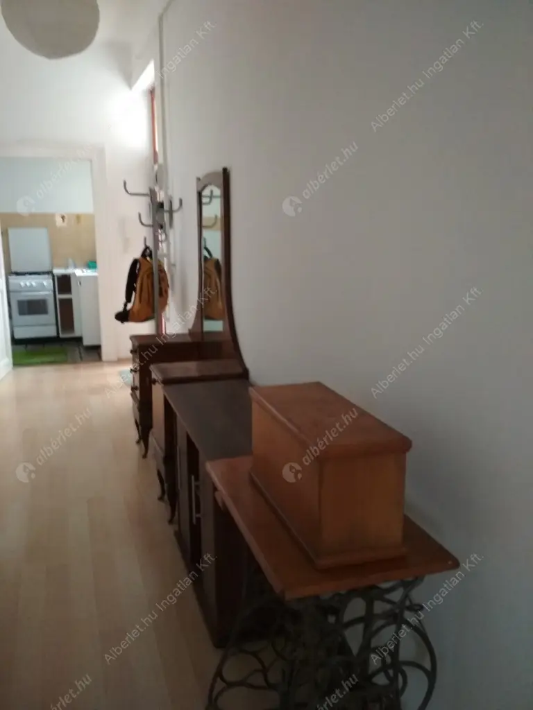 Kiadó albérlet 280000 Ft/hó áron: Budapest, VII. kerület  Rejtő Jenő utca. Mérete: 87 nm, 3 szobás | Alberlet.hu - 6605327