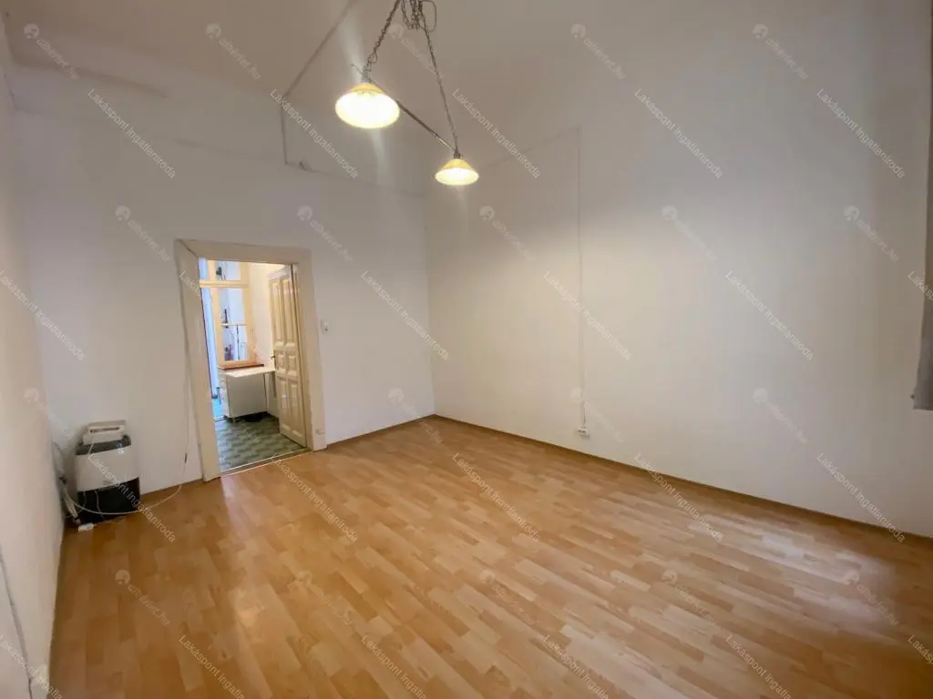 Kiadó albérlet 170000 Ft/hó áron: Budapest, VII. kerület  Rottenbiller utca. Mérete: 27 nm, 1 szobás | Alberlet.hu - 6685434