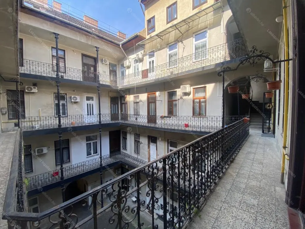 Kiadó albérlet 170000 Ft/hó áron: Budapest, VII. kerület  Rottenbiller utca. Mérete: 27 nm, 1 szobás | Alberlet.hu - 6685445