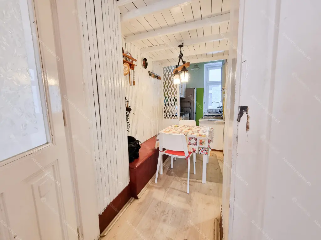 Kiadó albérlet 280000 Ft/hó áron: Budapest, VII. kerület  Rottenbiller utca. Mérete: 61 nm, 2 szobás | Alberlet.hu - 6696671