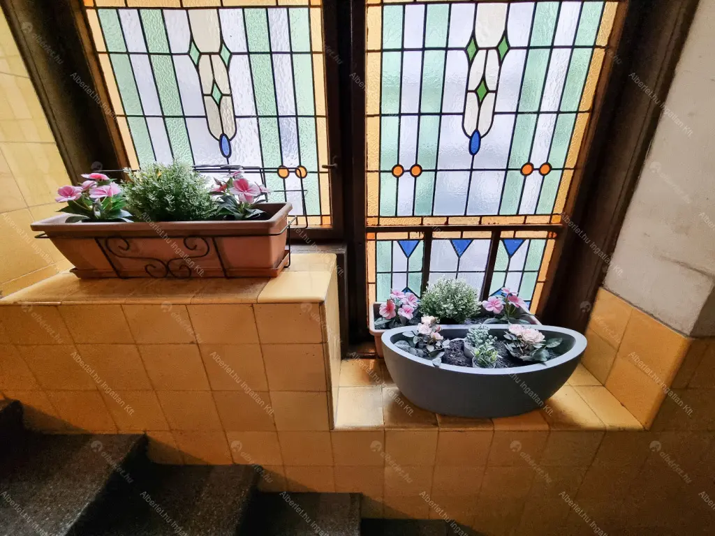 Kiadó albérlet 280000 Ft/hó áron: Budapest, VII. kerület  Rottenbiller utca. Mérete: 61 nm, 2 szobás | Alberlet.hu - 6696677