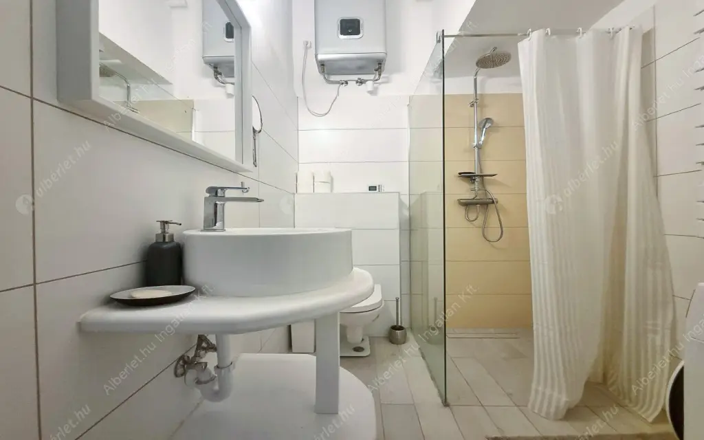 Kiadó albérlet 290000 Ft/hó áron: Budapest, VII. kerület  Rózsa utca. Mérete: 50 nm, 1 szobás | Alberlet.hu - 6625495