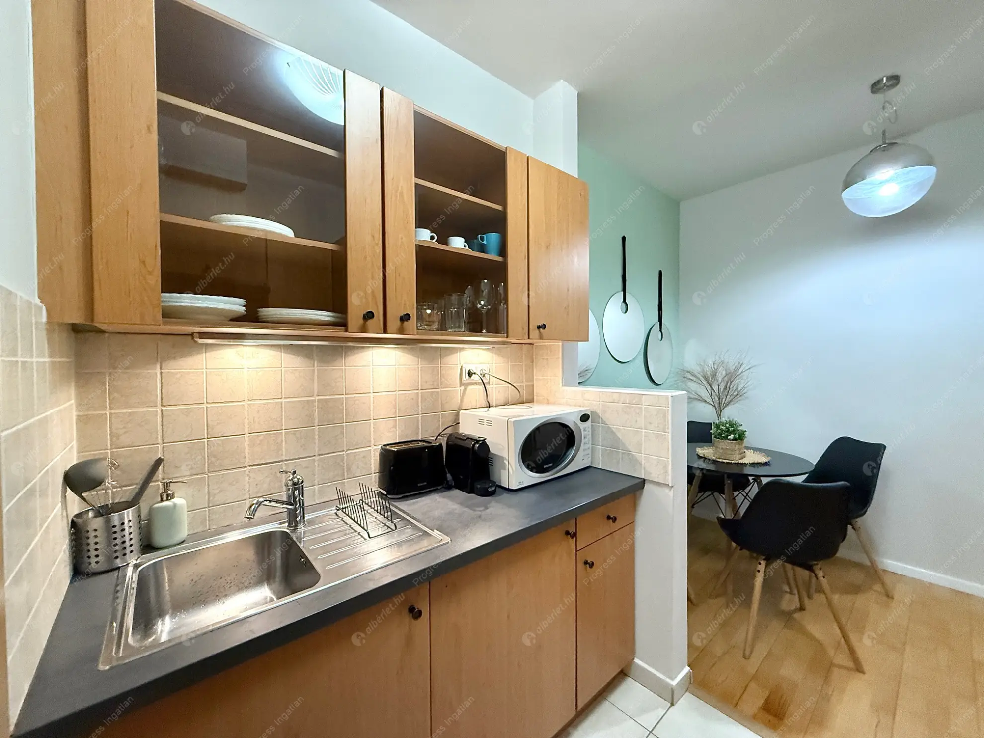 Kiadó albérlet 320000 Ft/hó áron: Budapest, VII. kerület  Síp utca. Mérete: 49 nm, 2 szobás | Alberlet.hu - 6582006