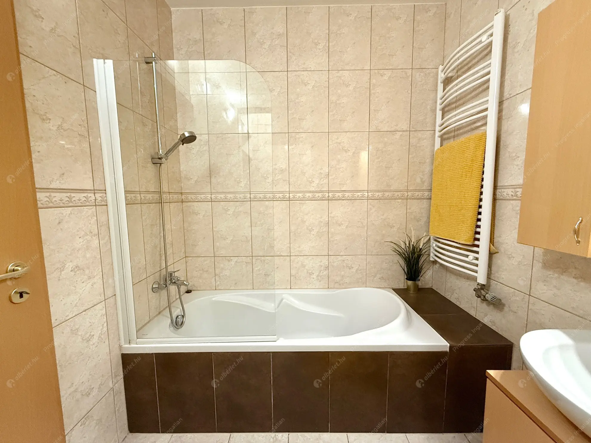 Kiadó albérlet 320000 Ft/hó áron: Budapest, VII. kerület  Síp utca. Mérete: 49 nm, 2 szobás | Alberlet.hu - 6582013