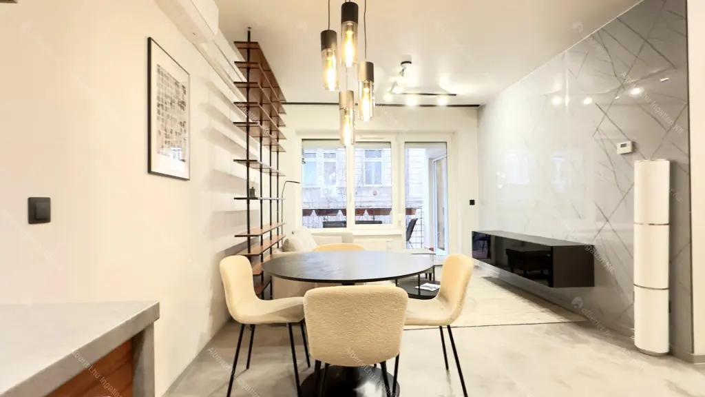 Kiadó albérlet 335000 Ft/hó áron: Budapest, VII. kerület  Százház utca. Mérete: 52 nm, 2 szobás | Alberlet.hu - 6651042