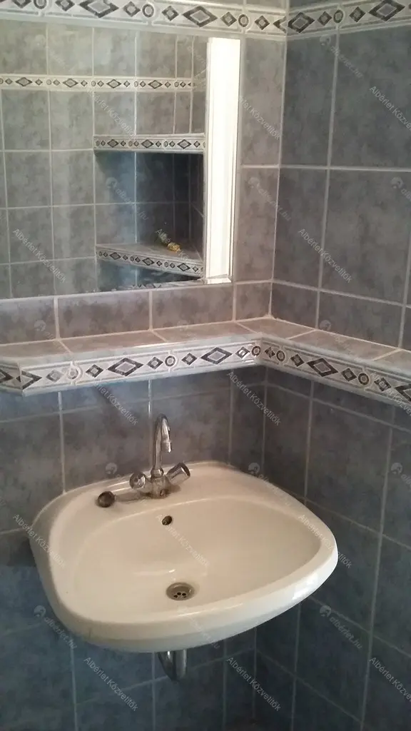 Kiadó albérlet 175000 Ft/hó áron: Budapest, VII. kerület  Szinva utca. Mérete: 80 nm, 2 szobás | Alberlet.hu - 3120037