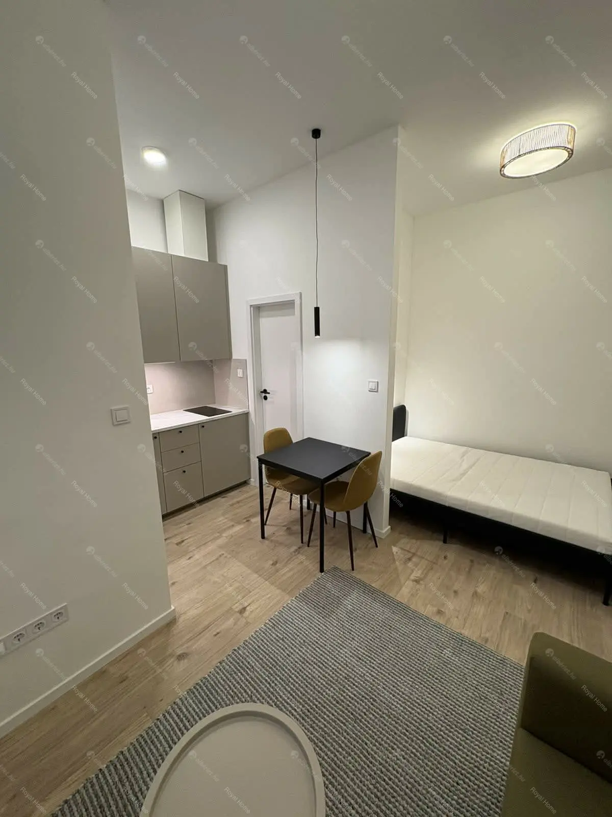 Kiadó albérlet 200000 Ft/hó áron: Budapest, VII. kerület  Szövetség utca. Mérete: 20 nm, 1 szobás | Alberlet.hu - 6703639