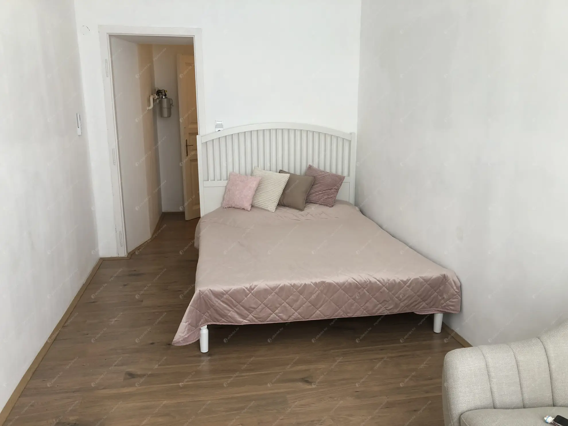 Kiadó albérlet 215000 Ft/hó áron: Budapest, VII. kerület  Szövetség utca. Mérete: 36 nm, 1 szobás | Alberlet.hu - 6553494