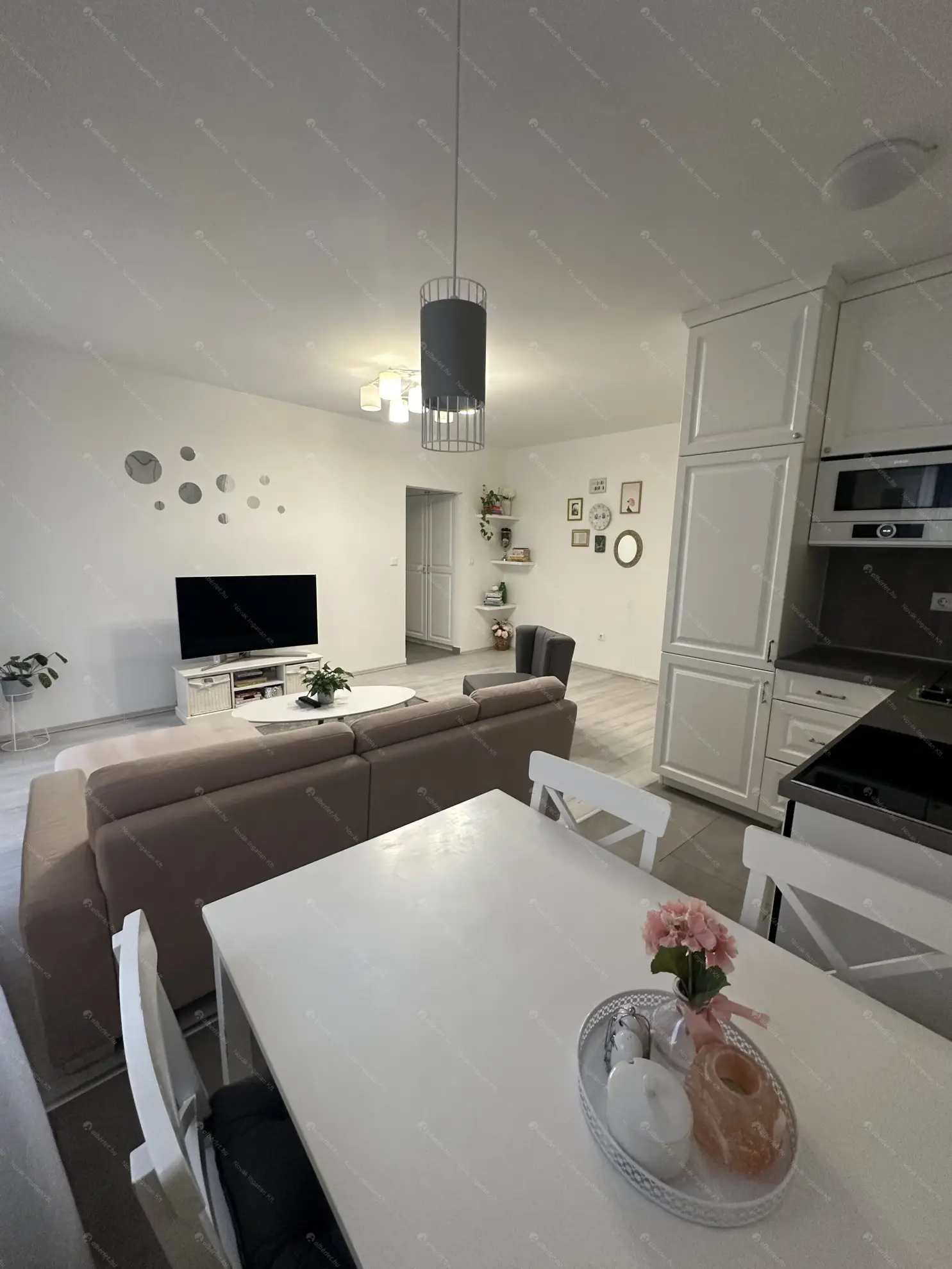 Kiadó albérlet 350000 Ft/hó áron: Budapest, VII. kerület  Szövetség utca. Mérete: 50 nm, 2 szobás | Alberlet.hu - 6620717