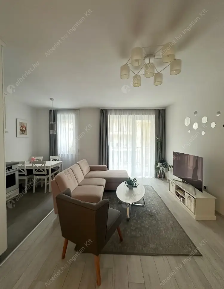 Kiadó albérlet 350000 Ft/hó áron: Budapest, VII. kerület  Szövetség utca. Mérete: 50 nm, 2 szobás | Alberlet.hu - 6628467