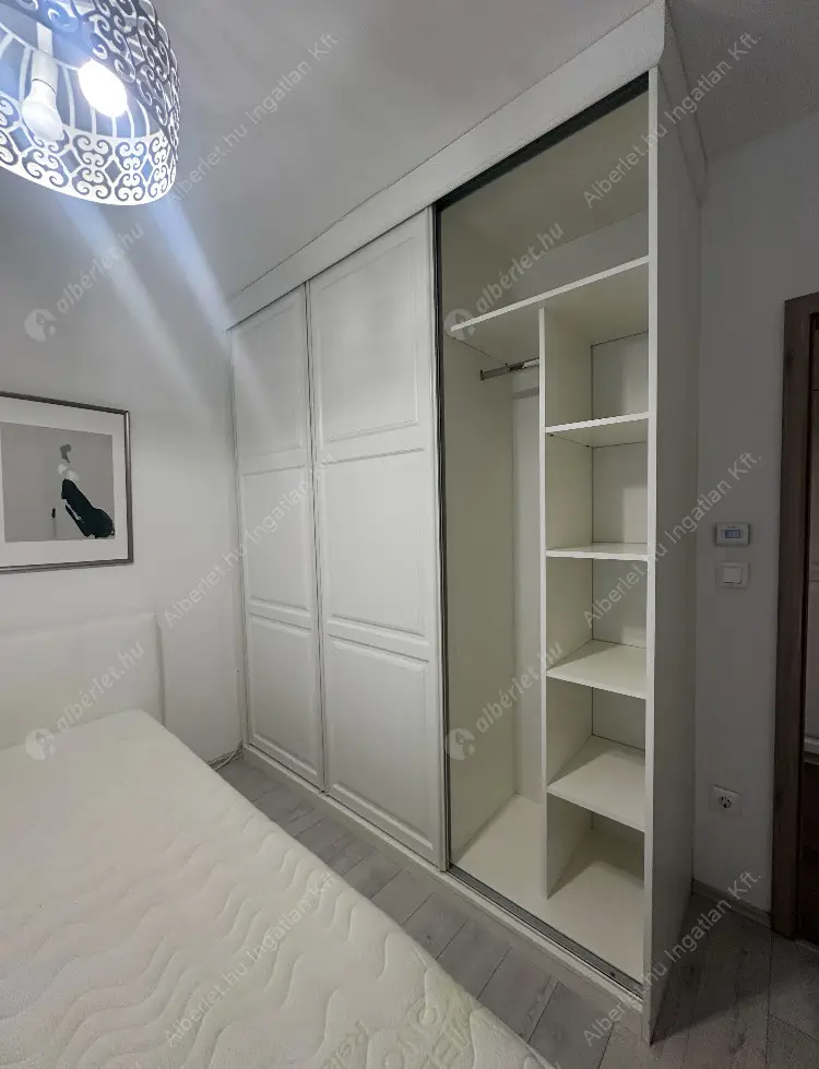 Kiadó albérlet 350000 Ft/hó áron: Budapest, VII. kerület  Szövetség utca. Mérete: 50 nm, 2 szobás | Alberlet.hu - 6628469