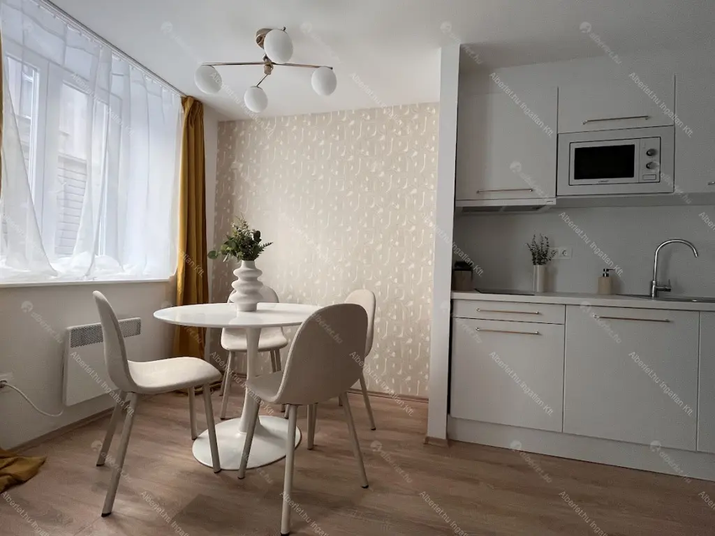 Kiadó albérlet 300000 Ft/hó áron: Budapest, VII. kerület  Szövetség utca. Mérete: 50 nm, 2 szobás | Alberlet.hu - 6691760