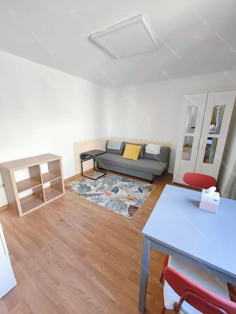 Kiadó albérlet 185000 Ft/hó áron: Budapest, VII. kerület  Thököly út. Mérete: 20 nm, 1 szobás | Alberlet.hu - 6704856