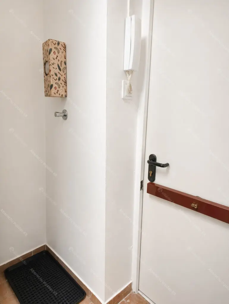 Kiadó albérlet 185000 Ft/hó áron: Budapest, VII. kerület  Thököly út. Mérete: 20 nm, 1 szobás | Alberlet.hu - 6704864