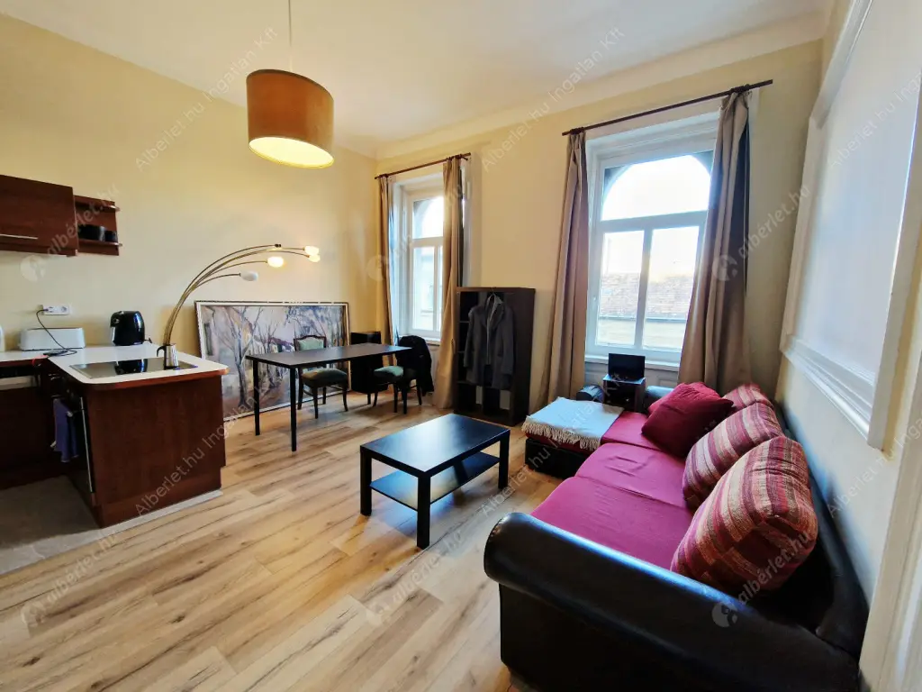 Kiadó albérlet 270000 Ft/hó áron: Budapest, VII. kerület  Thököly út. Mérete: 60 nm, 1 szobás | Alberlet.hu - 6639380