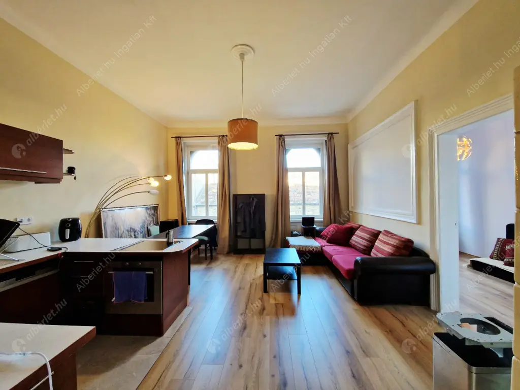 Kiadó albérlet 270000 Ft/hó áron: Budapest, VII. kerület  Thököly út. Mérete: 60 nm, 1 szobás | Alberlet.hu - 6639389