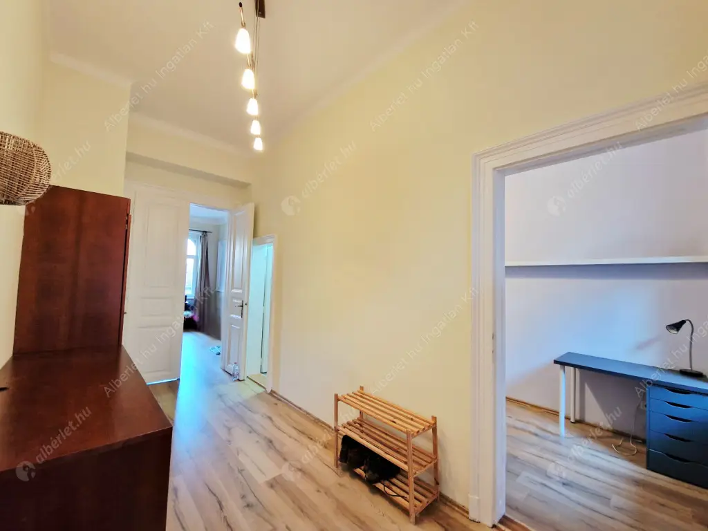 Kiadó albérlet 270000 Ft/hó áron: Budapest, VII. kerület  Thököly út. Mérete: 60 nm, 1 szobás | Alberlet.hu - 6639395