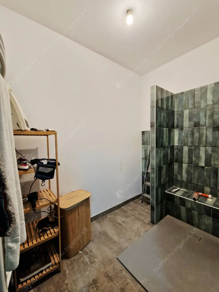 Kiadó albérlet 270000 Ft/hó áron: Budapest, VII. kerület  Thököly út. Mérete: 60 nm, 1 szobás | Alberlet.hu - 6639401