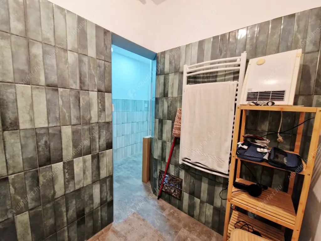 Kiadó albérlet 270000 Ft/hó áron: Budapest, VII. kerület  Thököly út. Mérete: 60 nm, 1 szobás | Alberlet.hu - 6639403