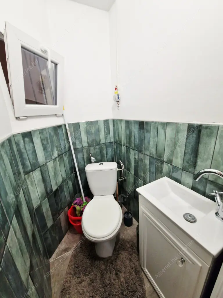 Kiadó albérlet 270000 Ft/hó áron: Budapest, VII. kerület  Thököly út. Mérete: 60 nm, 1 szobás | Alberlet.hu - 6639405