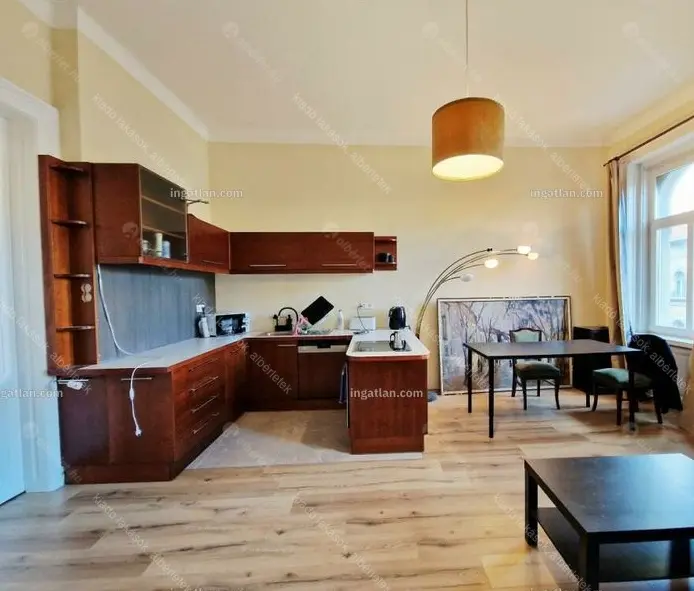 Kiadó albérlet 270000 Ft/hó áron: Budapest, VII. kerület  Thököly út. Mérete: 60 nm, 3 szobás | Alberlet.hu - 6648357