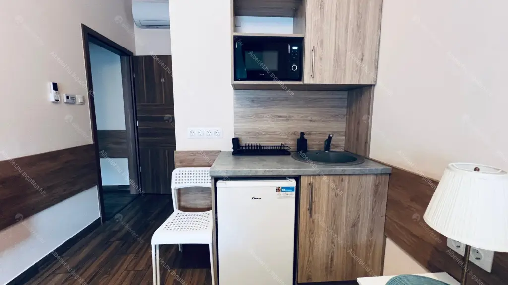 Kiadó albérlet 650000 Ft/hó áron: Budapest, VII. kerület  Thököly út. Mérete: 66 nm, 5 szobás | Alberlet.hu - 6699817