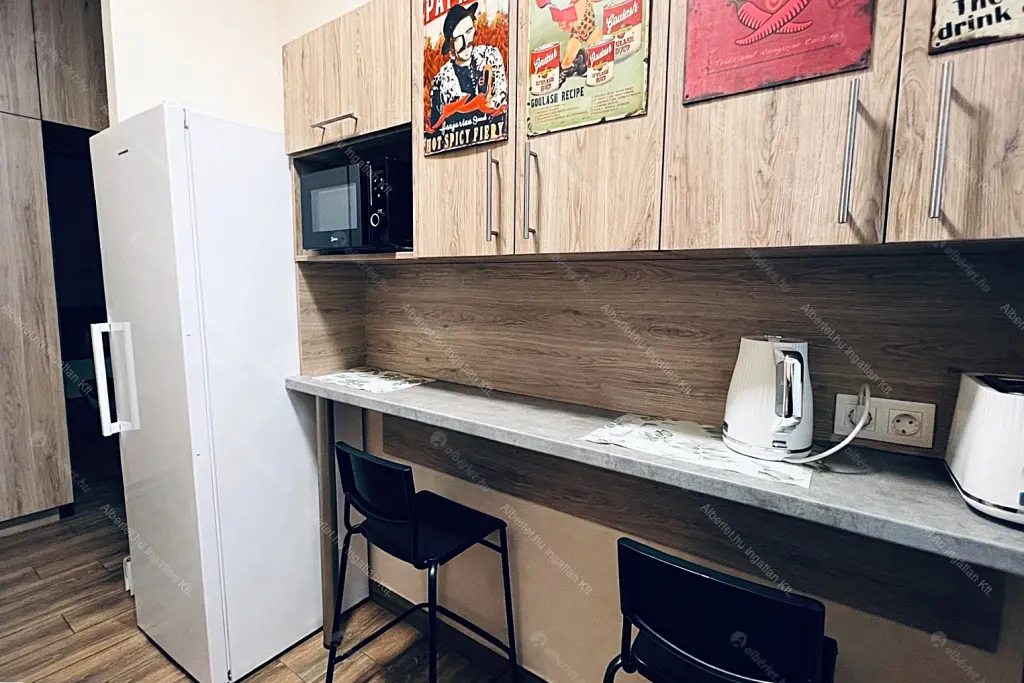 Kiadó albérlet 650000 Ft/hó áron: Budapest, VII. kerület  Thököly út. Mérete: 66 nm, 5 szobás | Alberlet.hu - 6699833