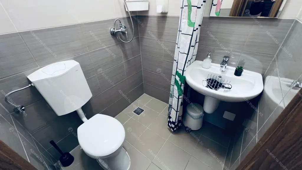 Kiadó albérlet 590000 Ft/hó áron: Budapest, VII. kerület  Thököly út. Mérete: 66 nm, 5 szobás | Alberlet.hu - 6700597