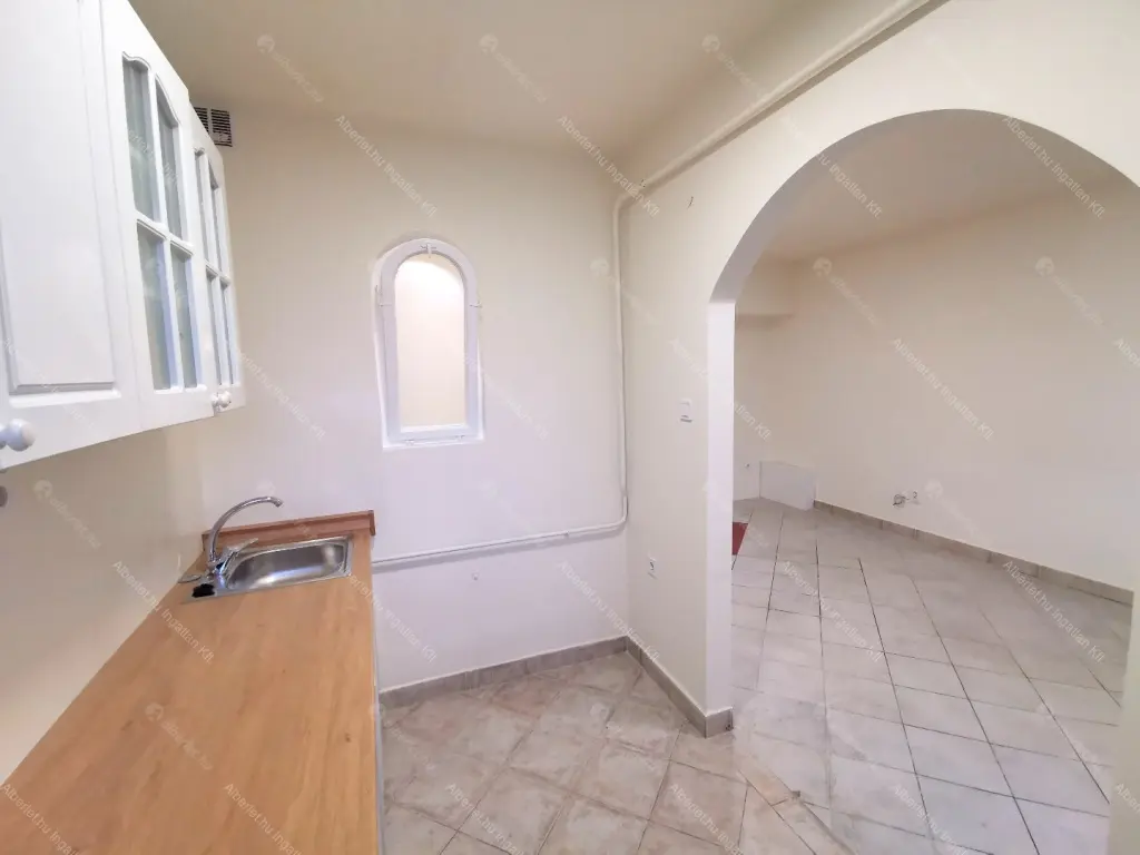 Kiadó albérlet 280000 Ft/hó áron: Budapest, VII. kerület  Thököly út. Mérete: 69 nm, 3 szobás | Alberlet.hu - 6657969