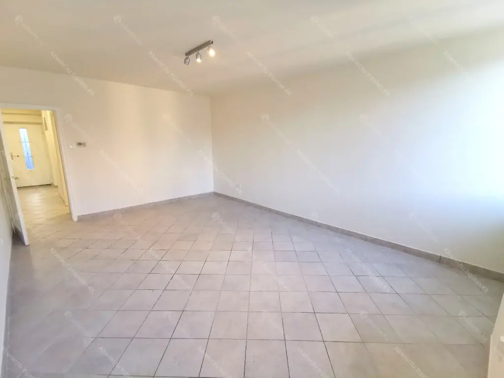 Kiadó albérlet 280000 Ft/hó áron: Budapest, VII. kerület  Thököly út. Mérete: 69 nm, 3 szobás | Alberlet.hu - 6657979