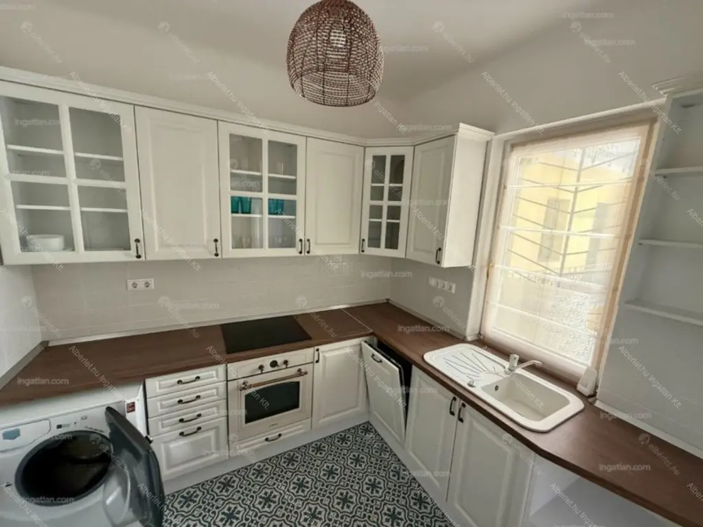 Kiadó albérlet 350000 Ft/hó áron: Budapest, VII. kerület  Thököly út. Mérete: 91 nm, 3 szobás | Alberlet.hu - 6679225