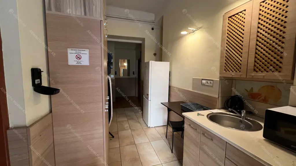 Kiadó albérlet 340000 Ft/hó áron: Budapest, VII. kerület  Thököly út. Mérete: 94 nm, 4 szobás | Alberlet.hu - 6674388