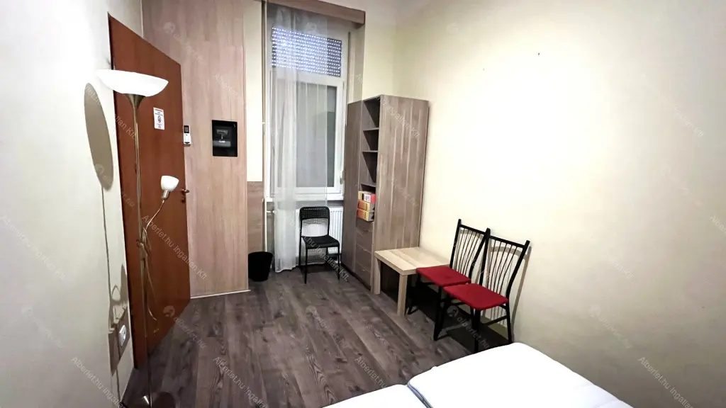 Kiadó albérlet 340000 Ft/hó áron: Budapest, VII. kerület  Thököly út. Mérete: 94 nm, 4 szobás | Alberlet.hu - 6674392