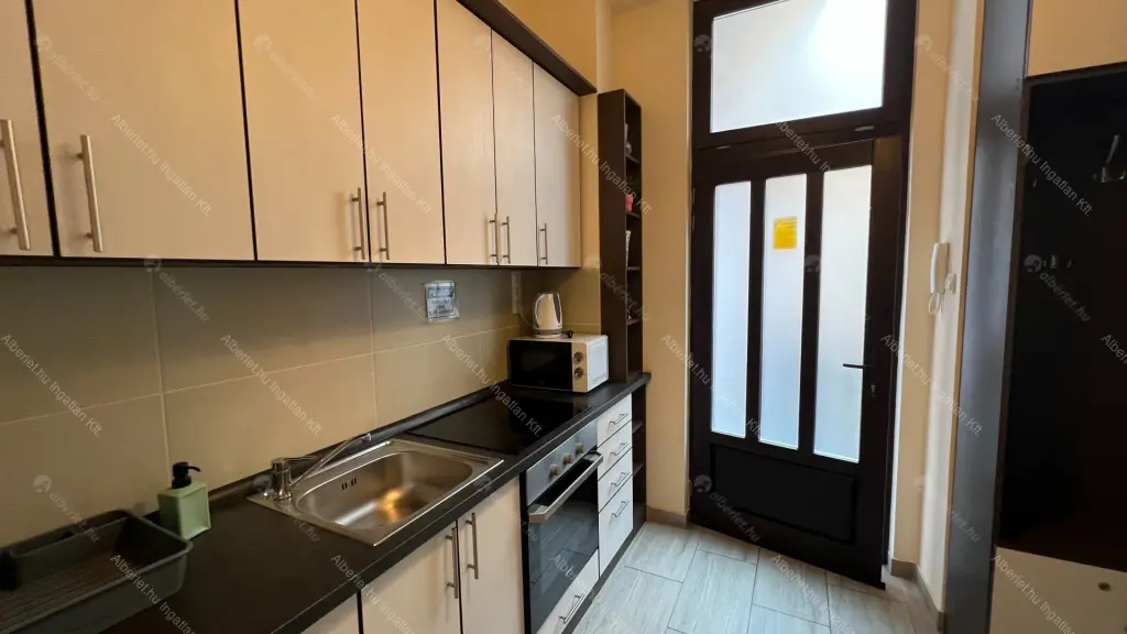 Kiadó albérlet 540000 Ft/hó áron: Budapest, VII. kerület  Thököly út. Mérete: 97 nm, 3 szobás | Alberlet.hu - 6677093